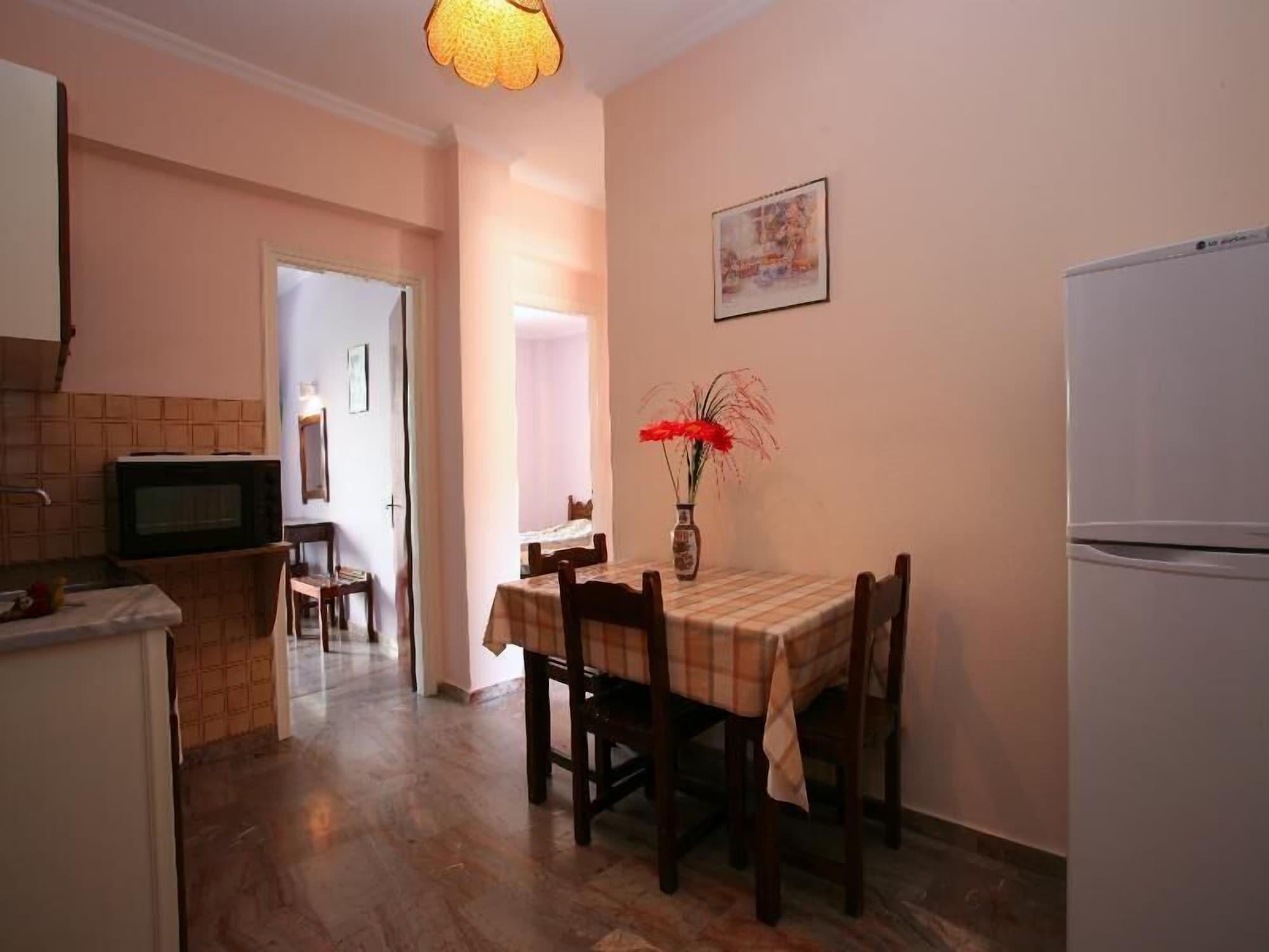 Alexis Apartments เวนิทเซส ภายนอก รูปภาพ